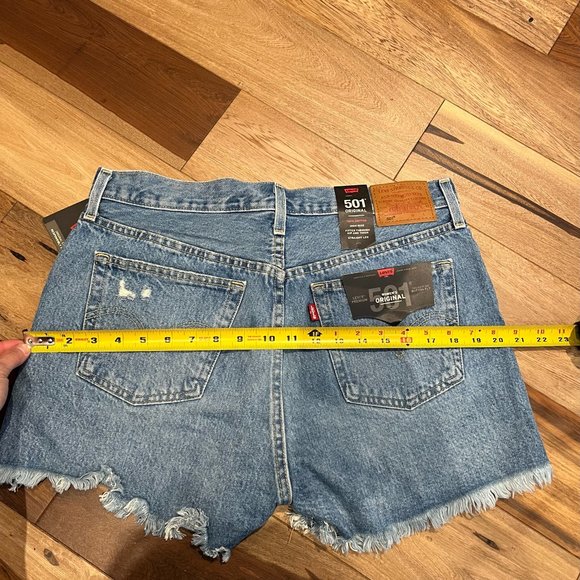 New Levi's 501 High Rise Short in Faultline Distressed Size 30 - Picture 11 of 14